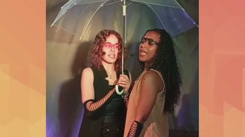 manel-bonany-estrena-la-seva-obra-musical-cabaret-malangel-a-la-saleta-amb-el-cartell-de-no-queden-entrades