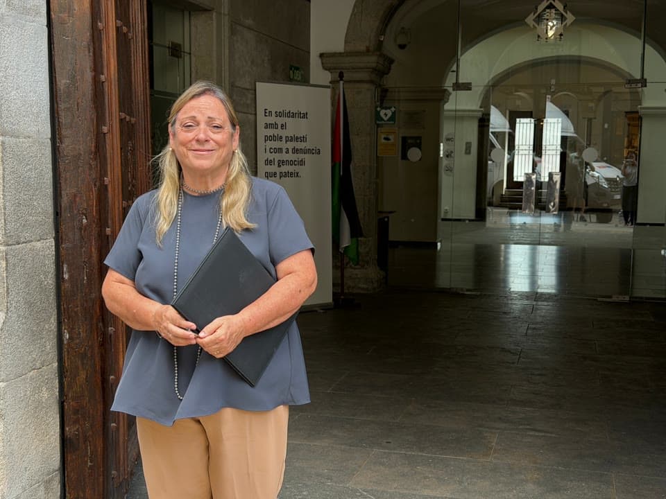 “El protocol indica si l’acte és formal o popular i com hem d’anar vestits”