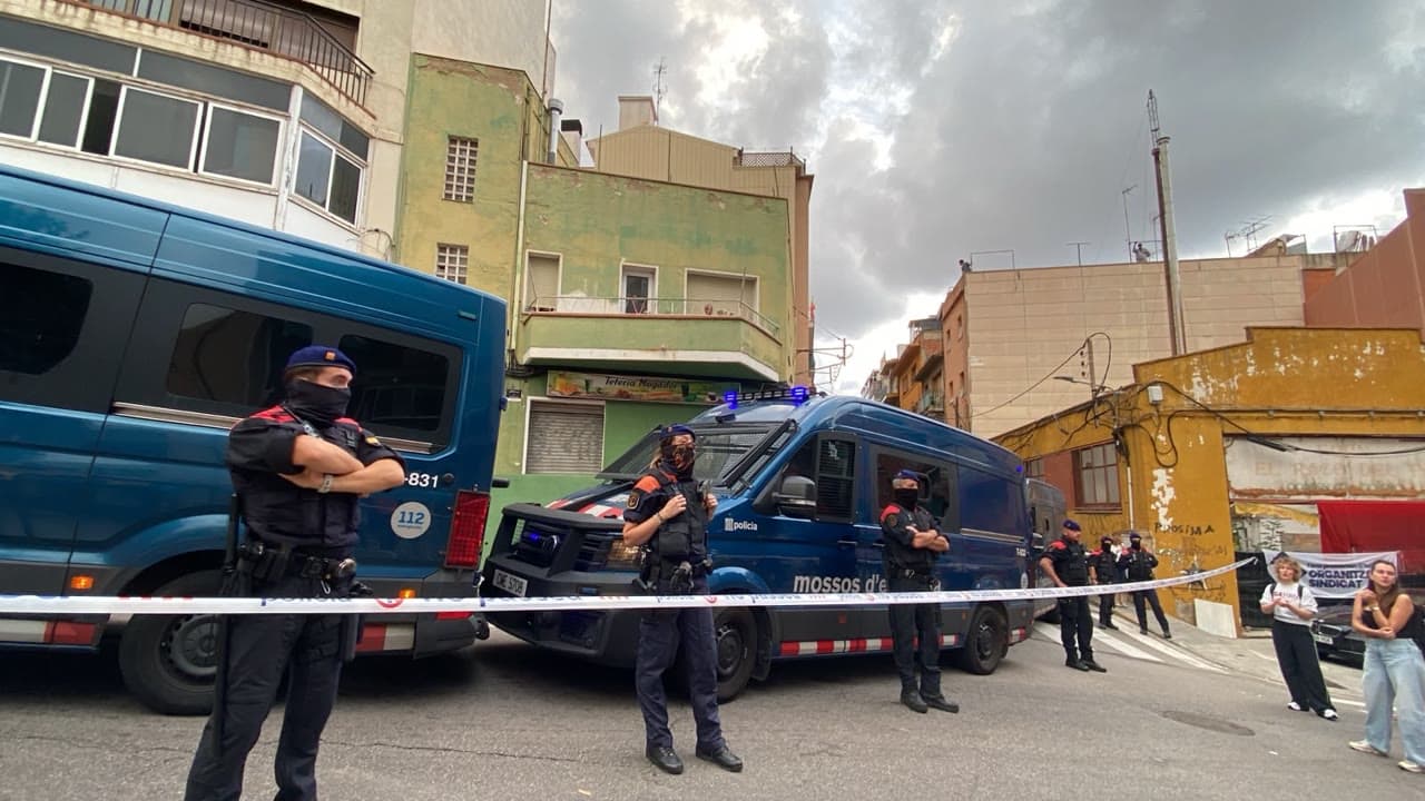 Ampli dispositiu policial a la Ronda Cerdanya pel desnonament d’en Jordi i la seva família aquest dimarts